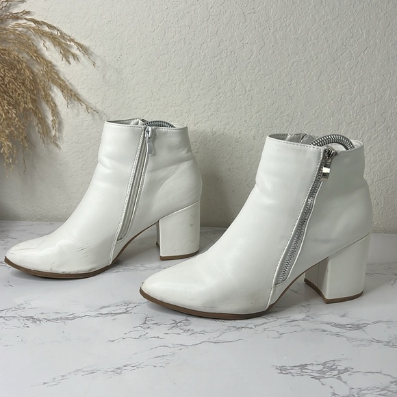 Shein Women Minimalist Side Zipper Chunky Heeled Classic Boot Size 8 - Picture 2 of 10